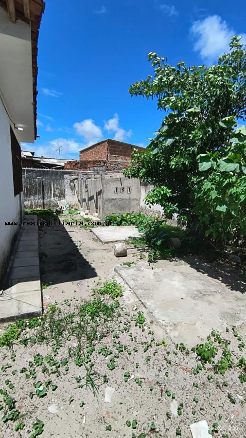 Casa à venda com 2 quartos, 70m² - Foto 17