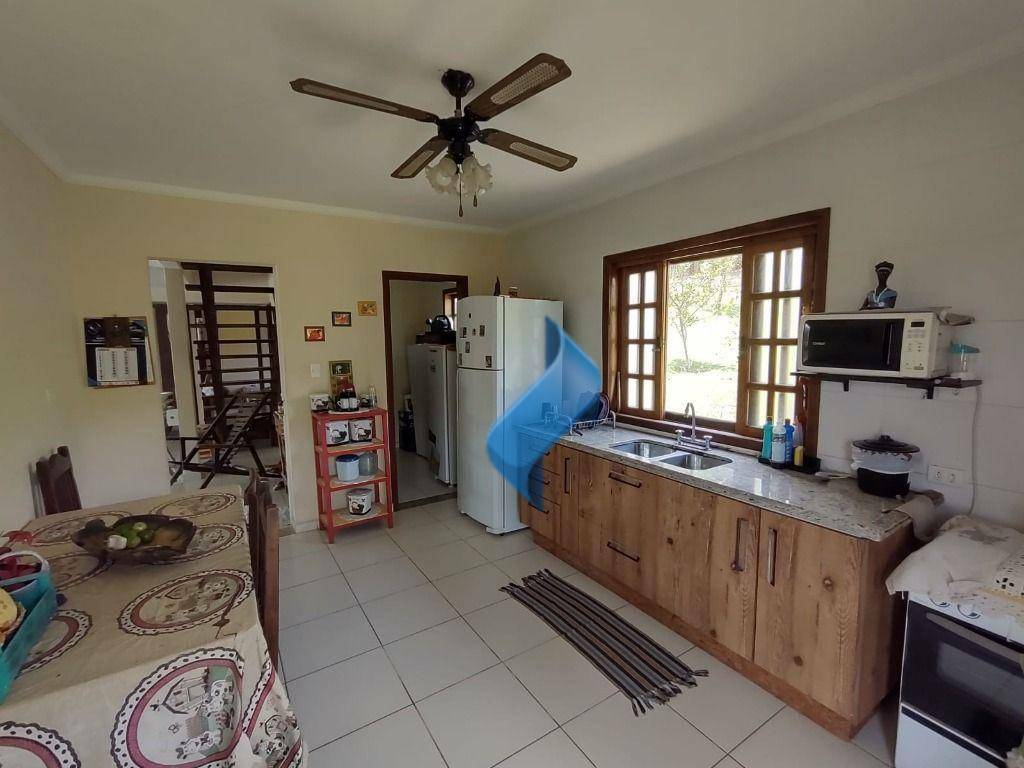 Chácara à venda com 4 quartos, 150m² - Foto 5