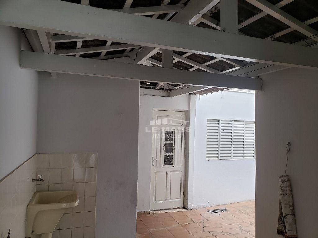 Casa à venda com 4 quartos, 143m² - Foto 3