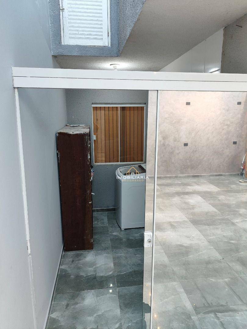 Casa à venda com 2 quartos, 60m² - Foto 13