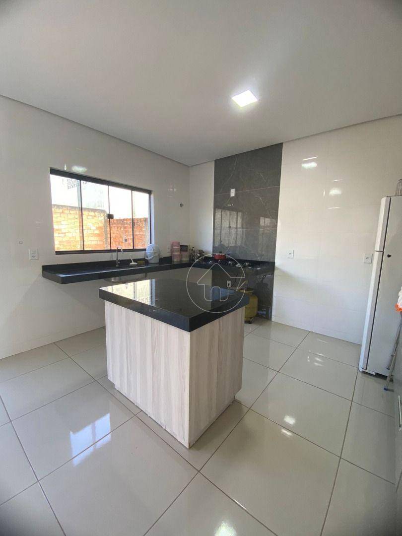 Casa à venda com 2 quartos, 93m² - Foto 4