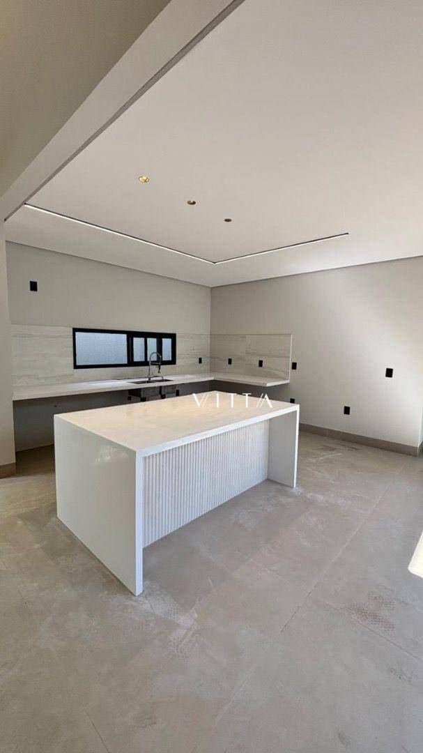 Casa, 4 quartos, 191 m² - Foto 2