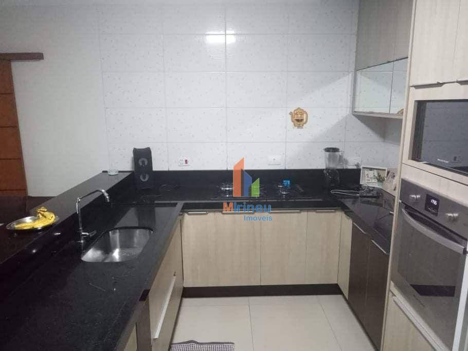 Casa à venda com 2 quartos, 130m² - Foto 2