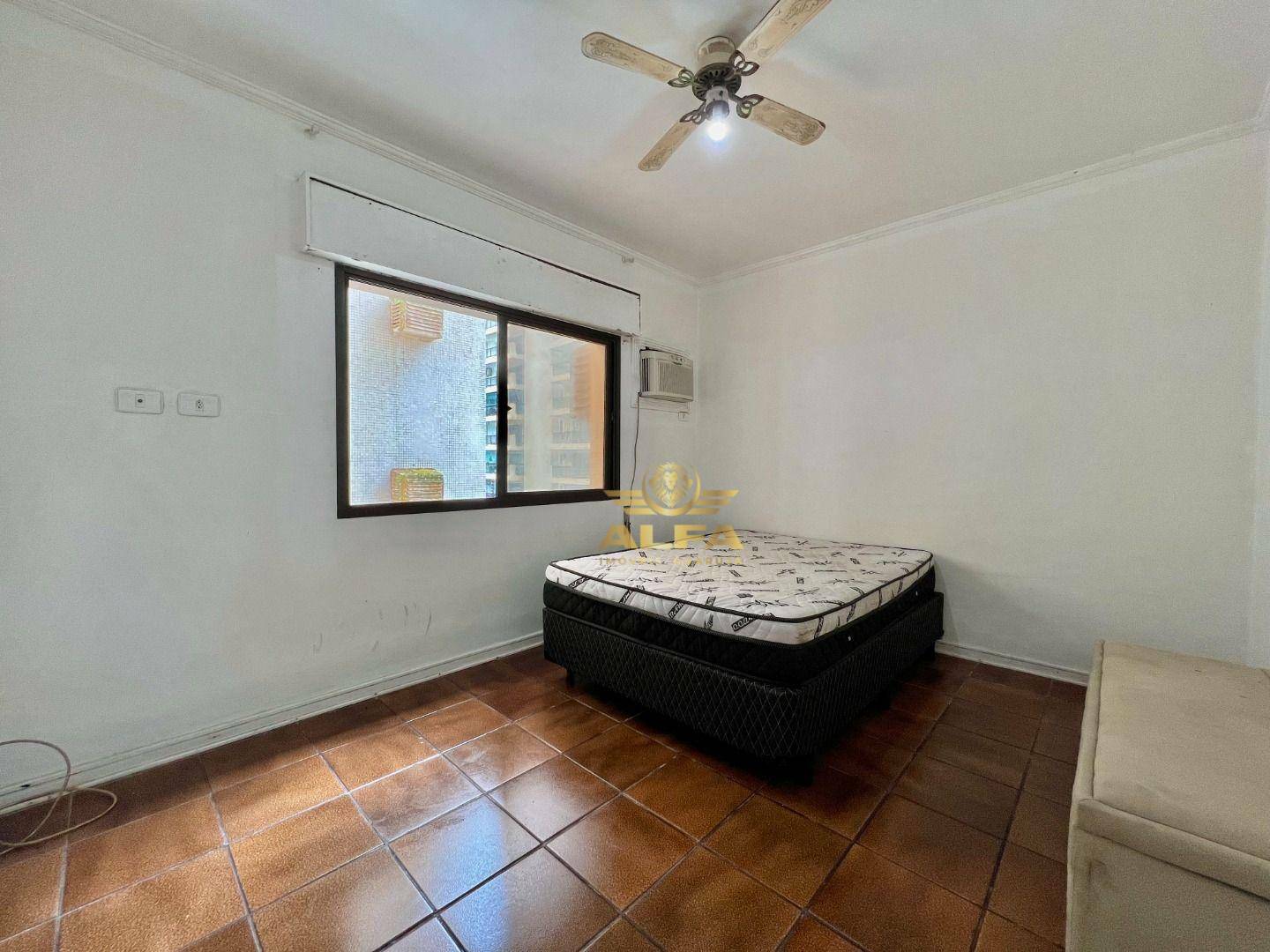 Apartamento à venda com 3 quartos, 200m² - Foto 14