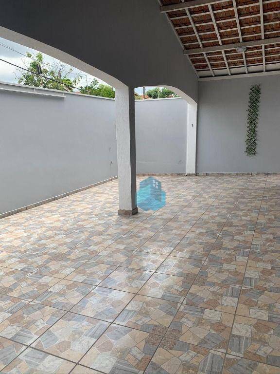 Casa à venda com 3 quartos, 170m² - Foto 1