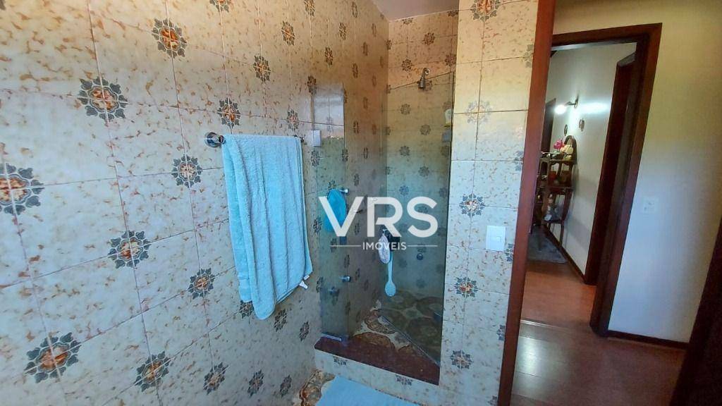 Casa à venda com 5 quartos, 271m² - Foto 26