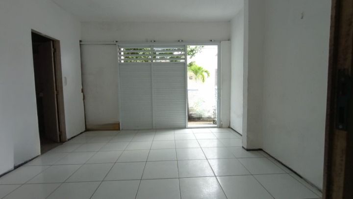 Casa à venda com 3 quartos, 150m² - Foto 3