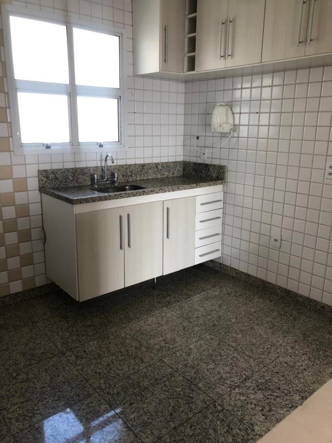 Apartamento para alugar com 3 quartos, 97m² - Foto 9