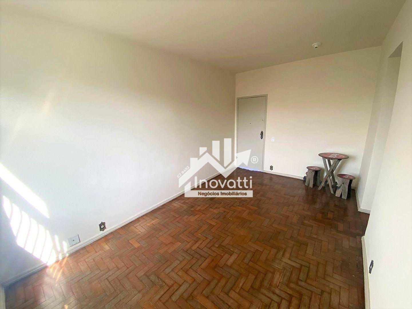 Apartamento à venda com 2 quartos, 80m² - Foto 3