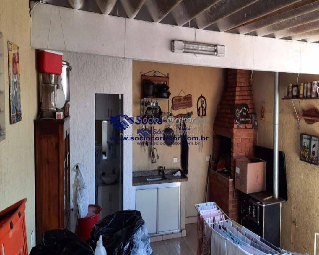 Casa à venda com 2 quartos, 110m² - Foto 8