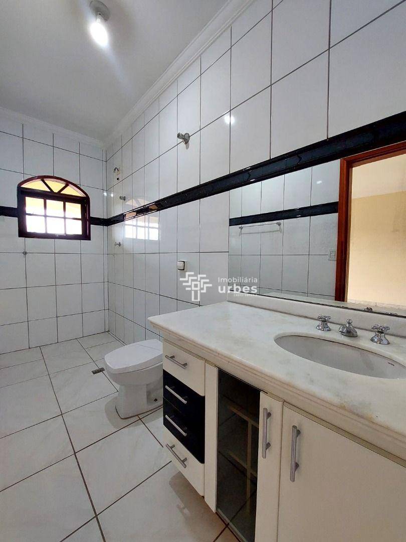 Casa para alugar com 3 quartos, 230m² - Foto 14