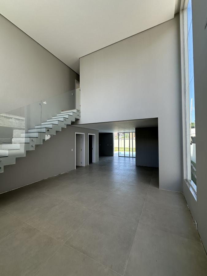 Casa de Condomínio à venda com 3 quartos, 238m² - Foto 3