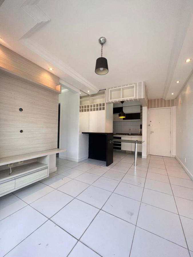 Apartamento à venda com 2 quartos, 56m² - Foto 1