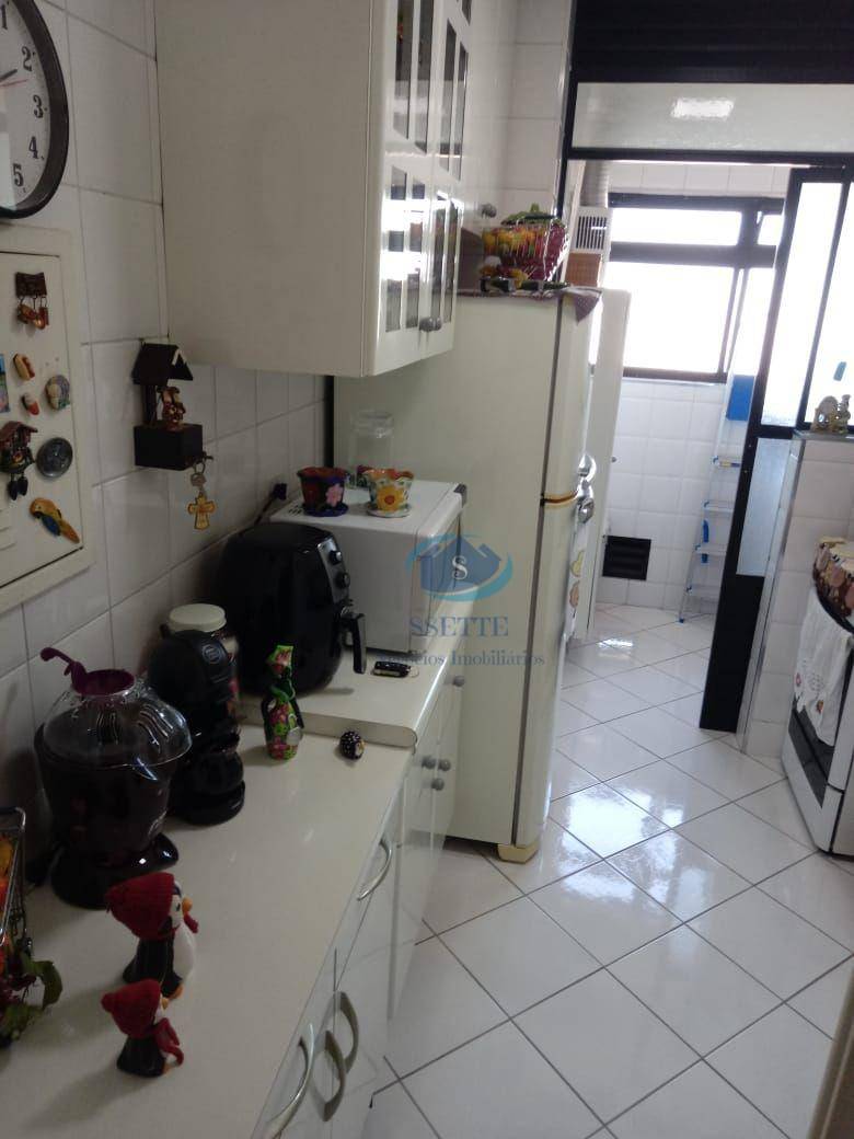 Apartamento à venda com 2 quartos, 60m² - Foto 15