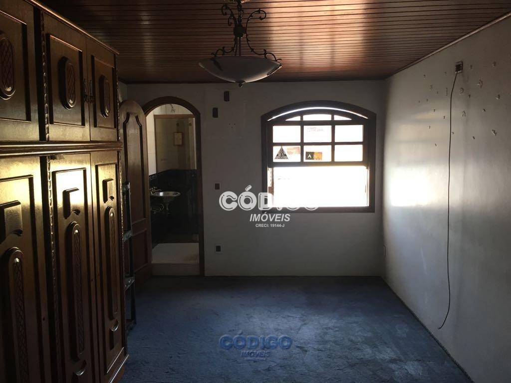 Sobrado à venda com 5 quartos, 205m² - Foto 4