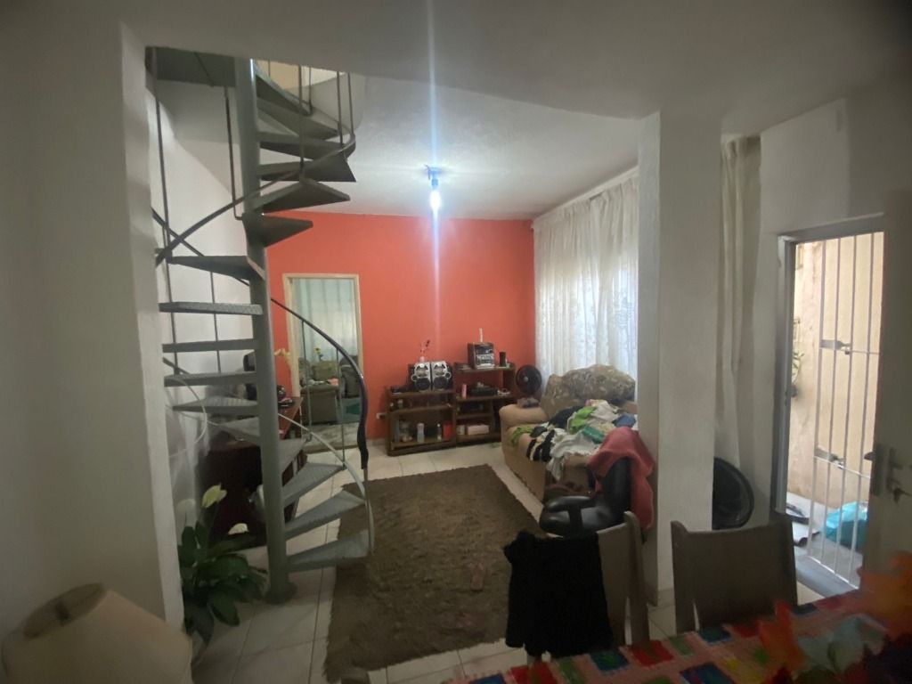 Casa à venda com 3 quartos, 100m² - Foto 6