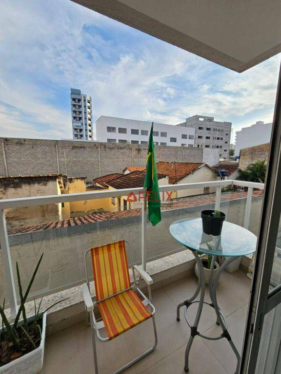 Apartamento à venda com 2 quartos, 67m² - Foto 12