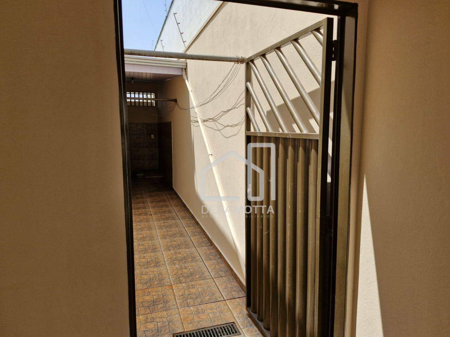 Casa à venda com 3 quartos, 144m² - Foto 2