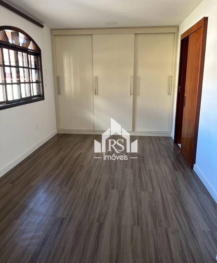 Casa de Condomínio à venda com 5 quartos, 240m² - Foto 14