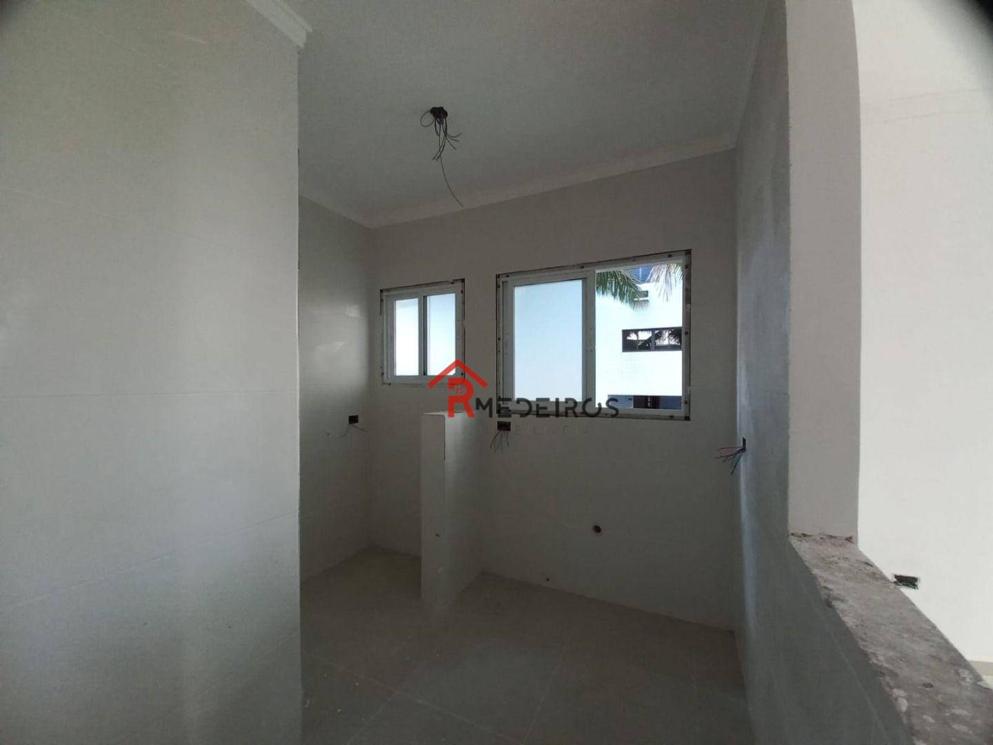 Casa à venda com 2 quartos, 54m² - Foto 11