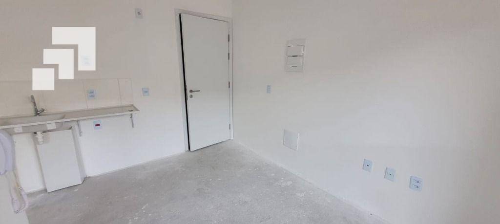 Apartamento à venda com 2 quartos, 35m² - Foto 18