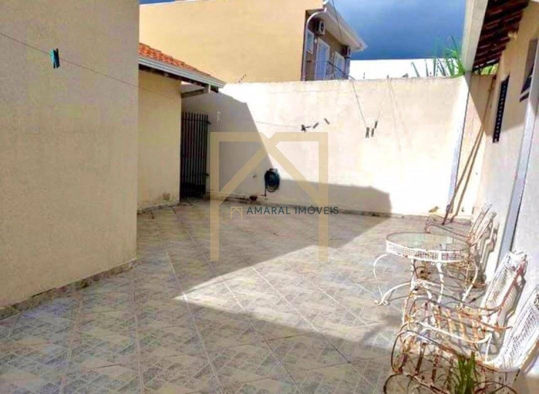 Casa à venda com 4 quartos, 180m² - Foto 12