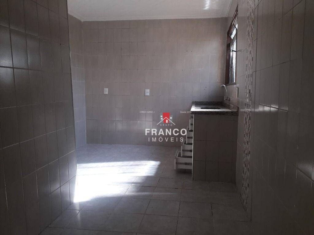 Casa à venda com 3 quartos, 146m² - Foto 7