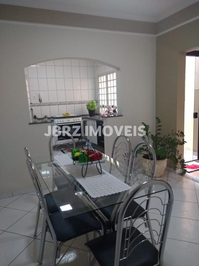 Casa à venda com 3 quartos, 170m² - Foto 3