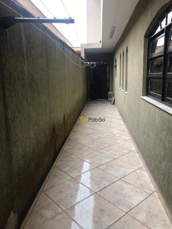 Sobrado à venda com 3 quartos, 225m² - Foto 12