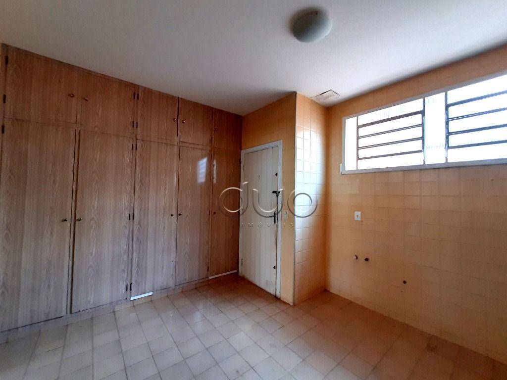 Casa para alugar com 3 quartos, 224m² - Foto 15