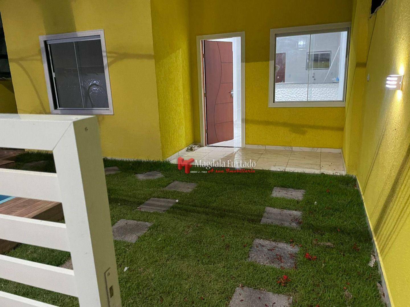 Casa à venda com 2 quartos, 60m² - Foto 1