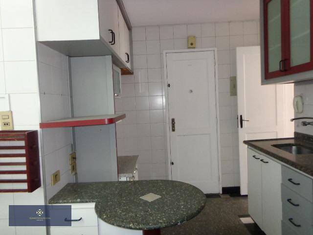 Apartamento à venda com 2 quartos, 70m² - Foto 16