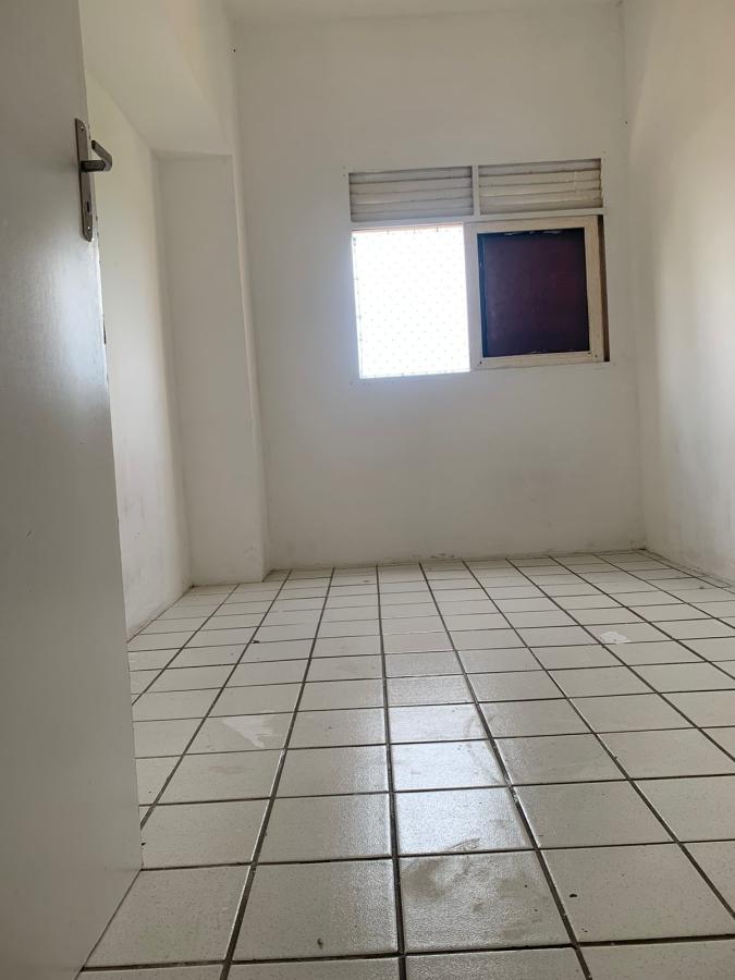 Apartamento para alugar com 2 quartos, 68m² - Foto 12