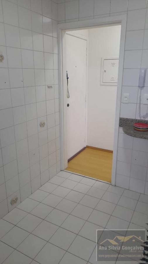 Apartamento à venda com 2 quartos, 72m² - Foto 5