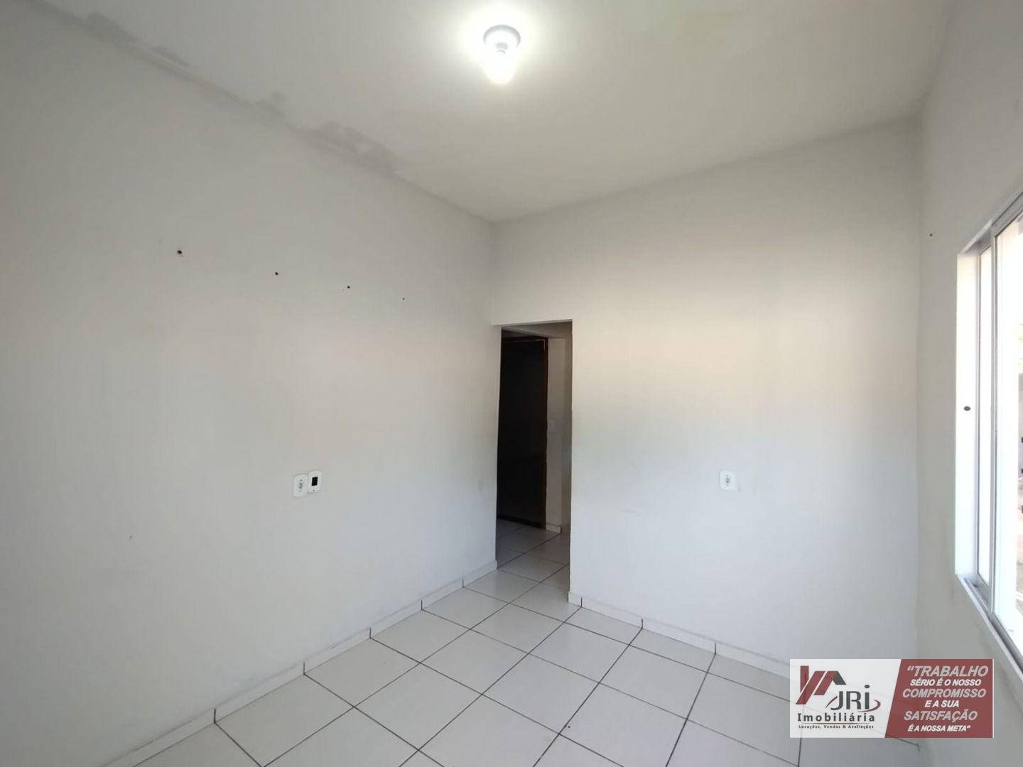 Casa para alugar com 2 quartos, 35m² - Foto 6