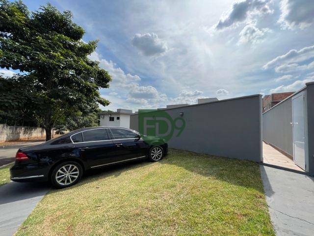 Casa de Condomínio à venda com 3 quartos, 220m² - Foto 34