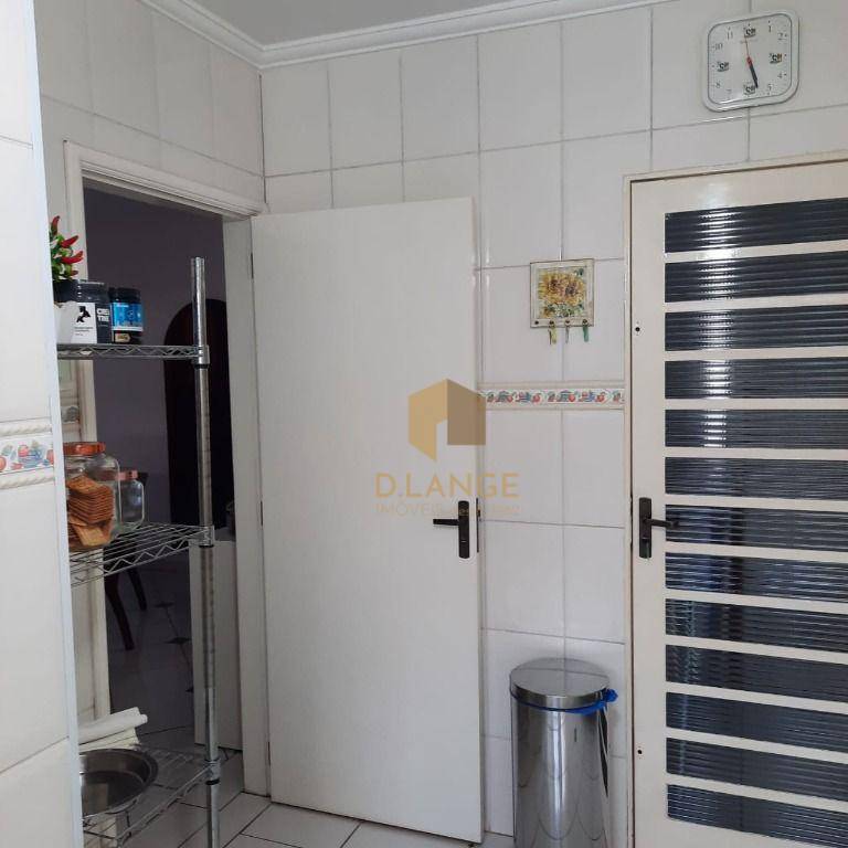 Casa à venda com 3 quartos, 213m² - Foto 9