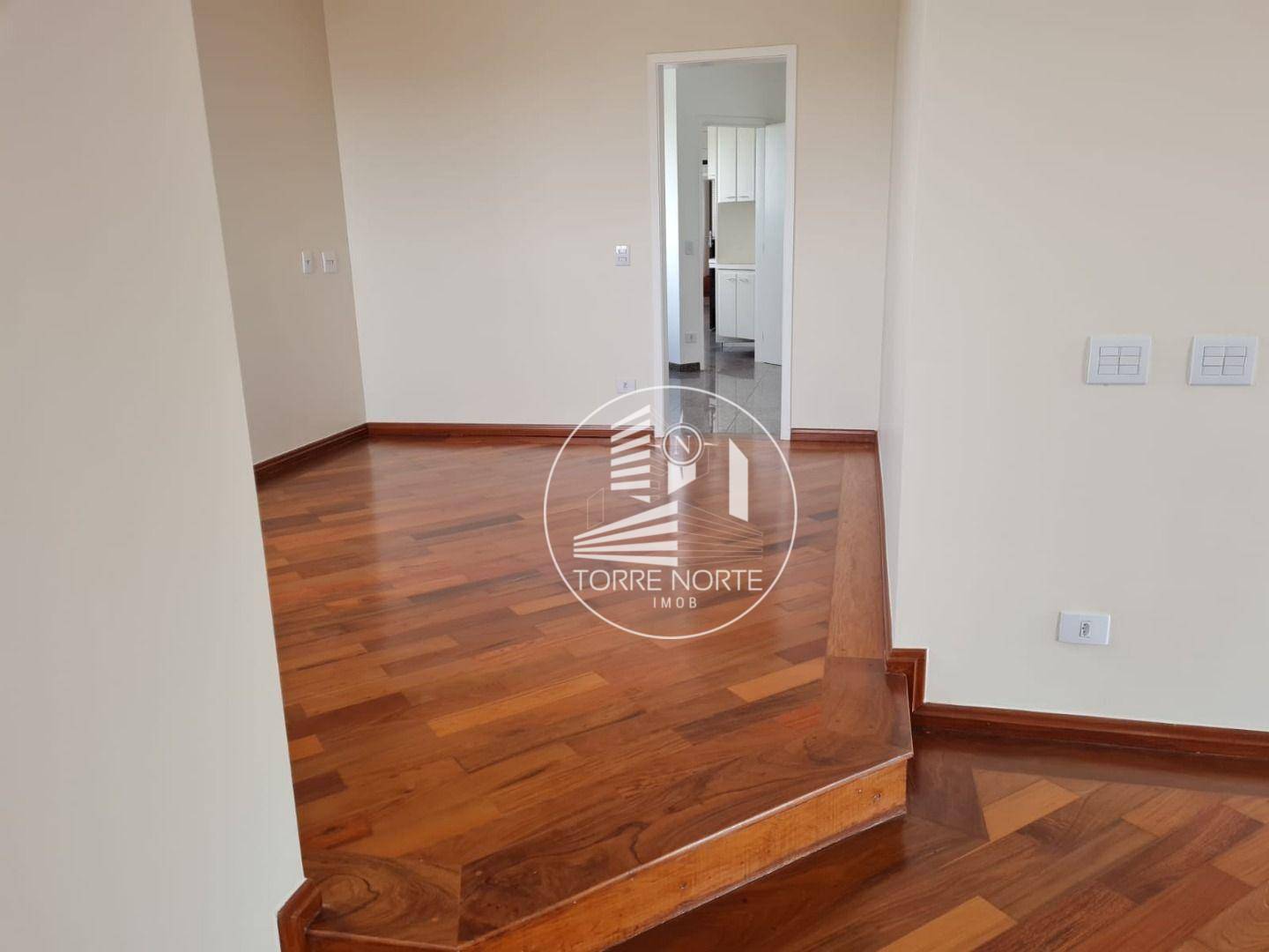 Apartamento à venda com 4 quartos, 220m² - Foto 7