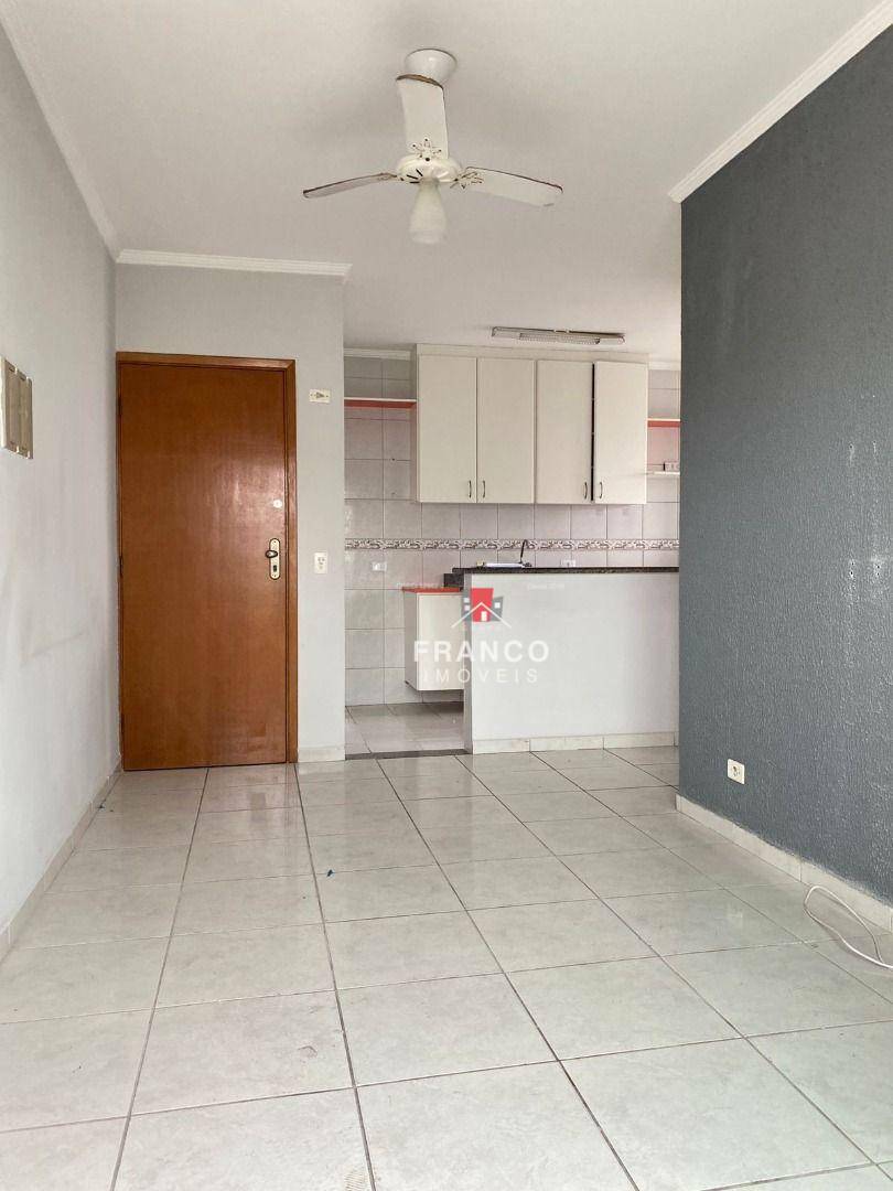 Apartamento à venda com 1 quarto, 38m² - Foto 4