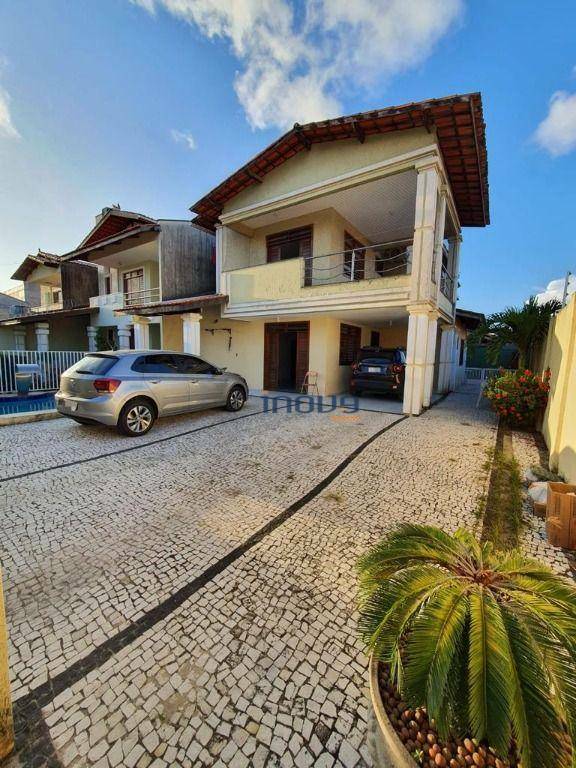 Casa à venda com 5 quartos, 272m² - Foto 2