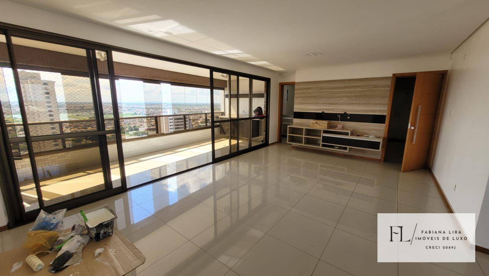 Apartamento à venda com 4 quartos, 174m² - Foto 1