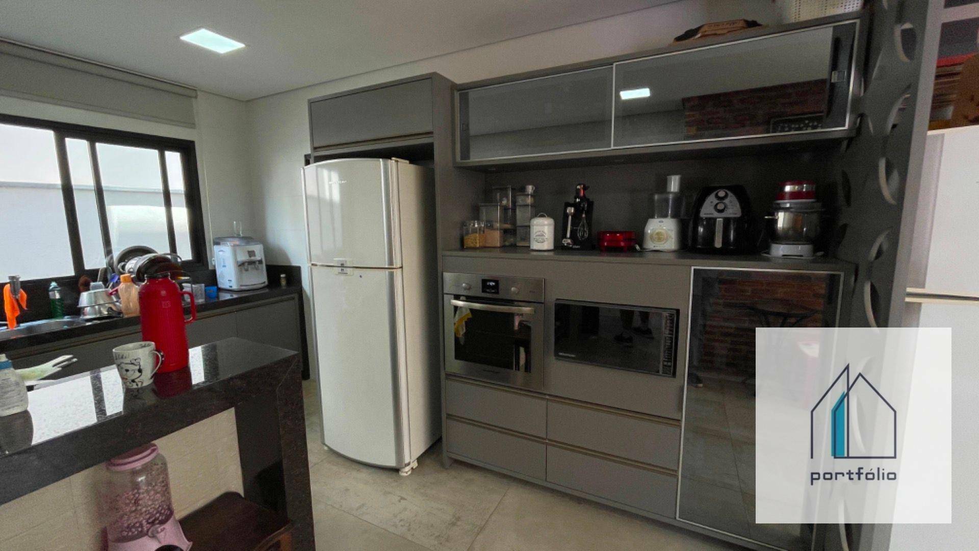 Casa de Condomínio à venda com 4 quartos, 246m² - Foto 12