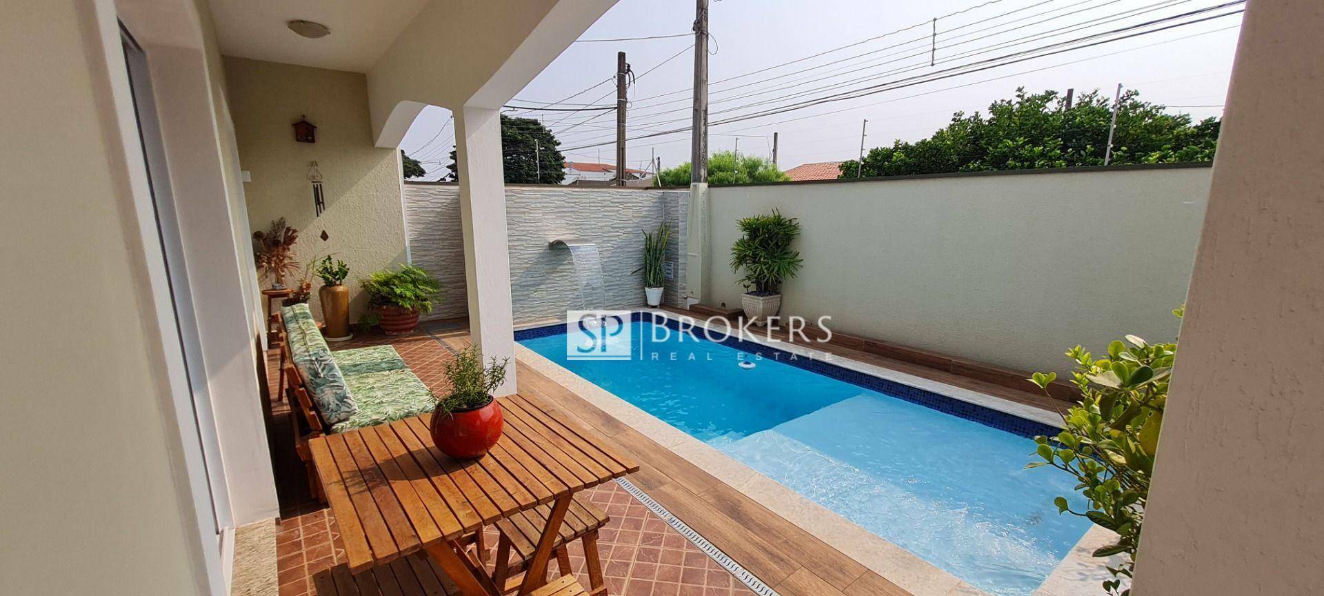 Casa à venda com 2 quartos, 140m² - Foto 2