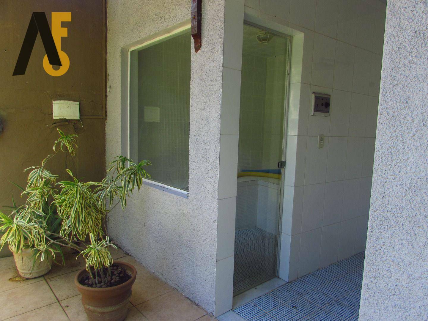 Casa à venda com 3 quartos, 350m² - Foto 25