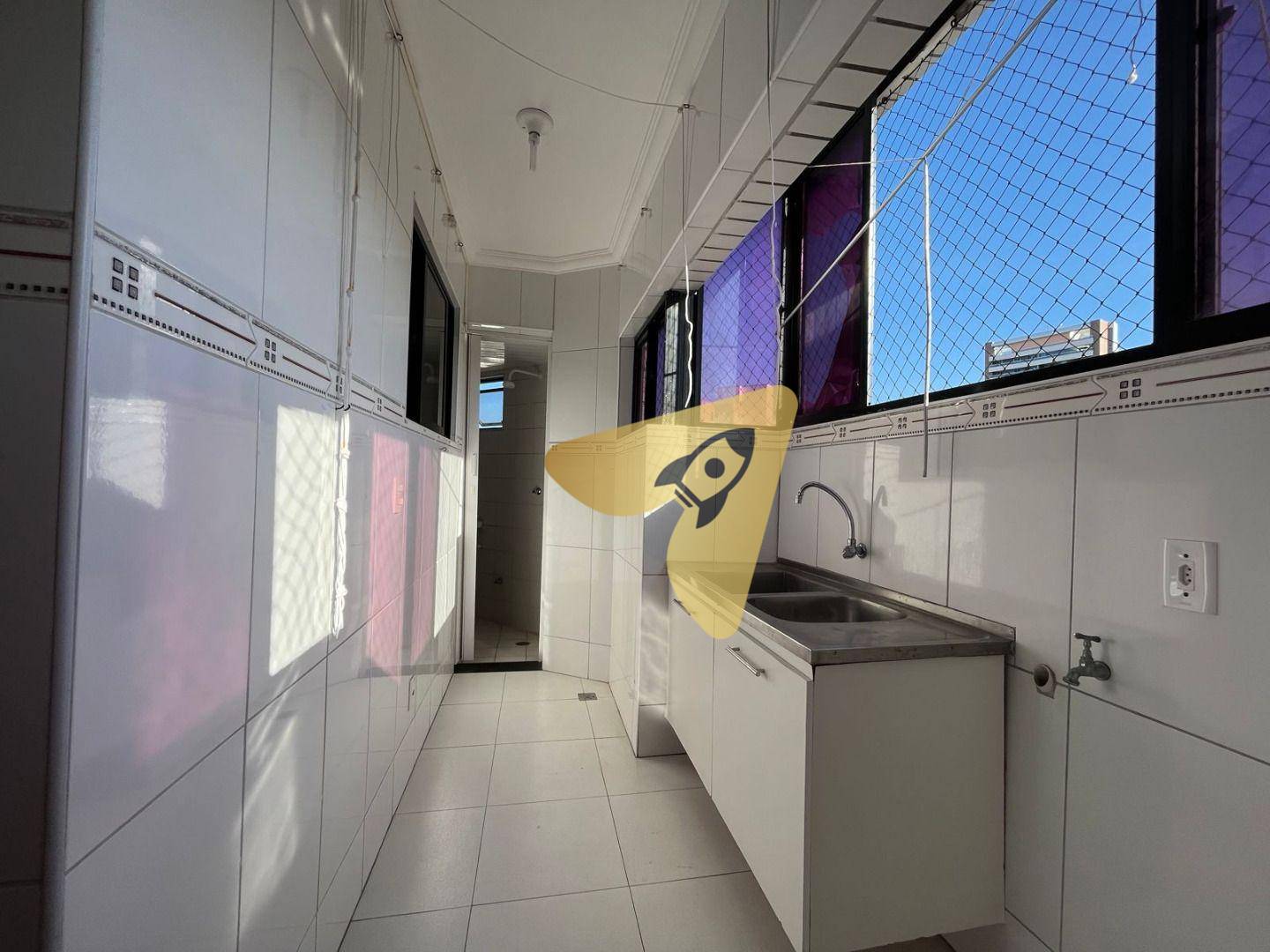 Apartamento à venda com 3 quartos, 156m² - Foto 10