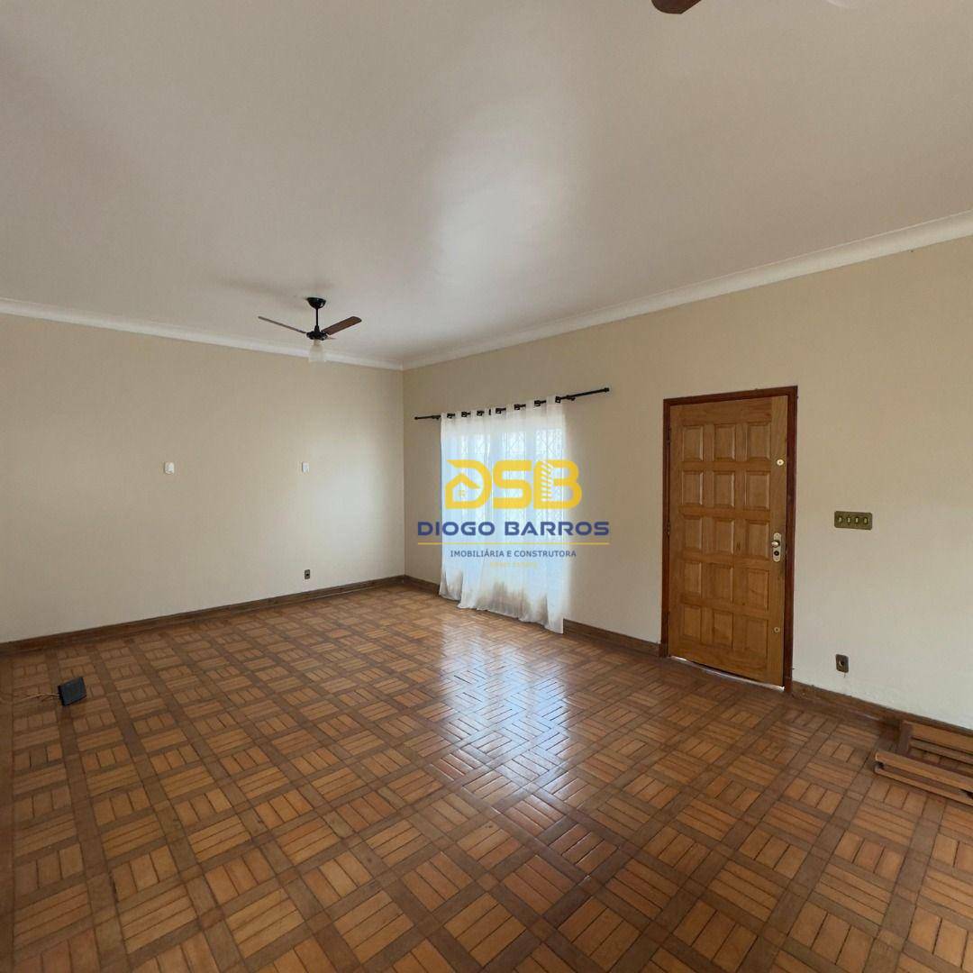 Casa para alugar com 4 quartos, 478m² - Foto 4