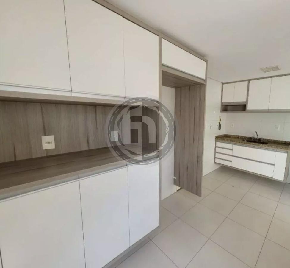 Apartamento à venda com 3 quartos, 143m² - Foto 7