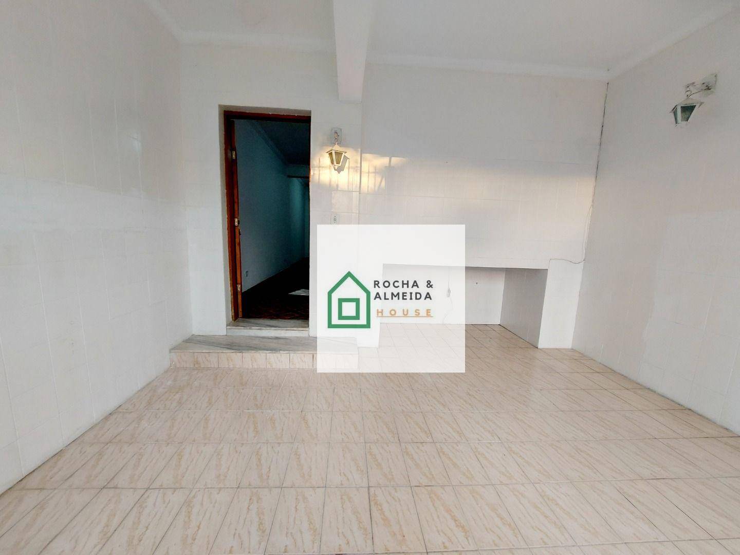 Casa para alugar com 4 quartos, 160m² - Foto 10