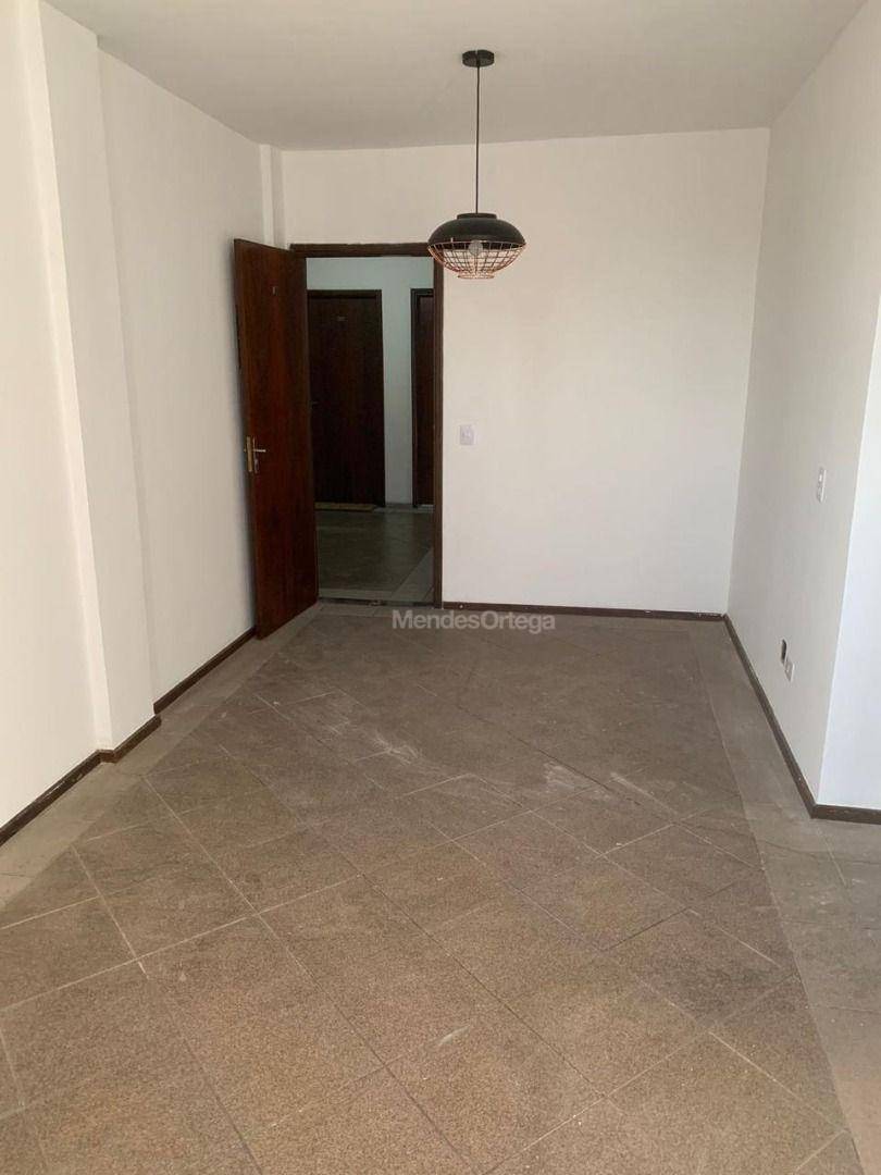 Apartamento para alugar com 3 quartos, 65m² - Foto 3