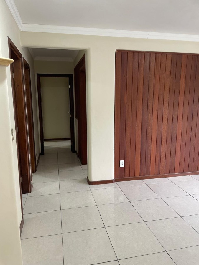 Apartamento para alugar com 3 quartos, 120m² - Foto 2